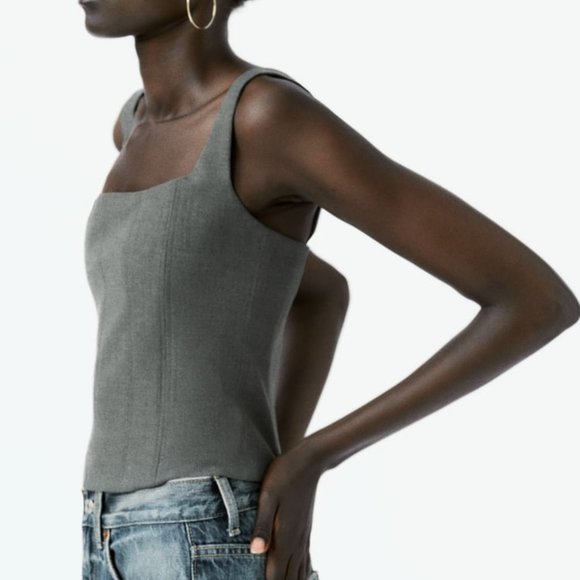 NWT GRAY STRETCHY TOP - Picture 4 of 9